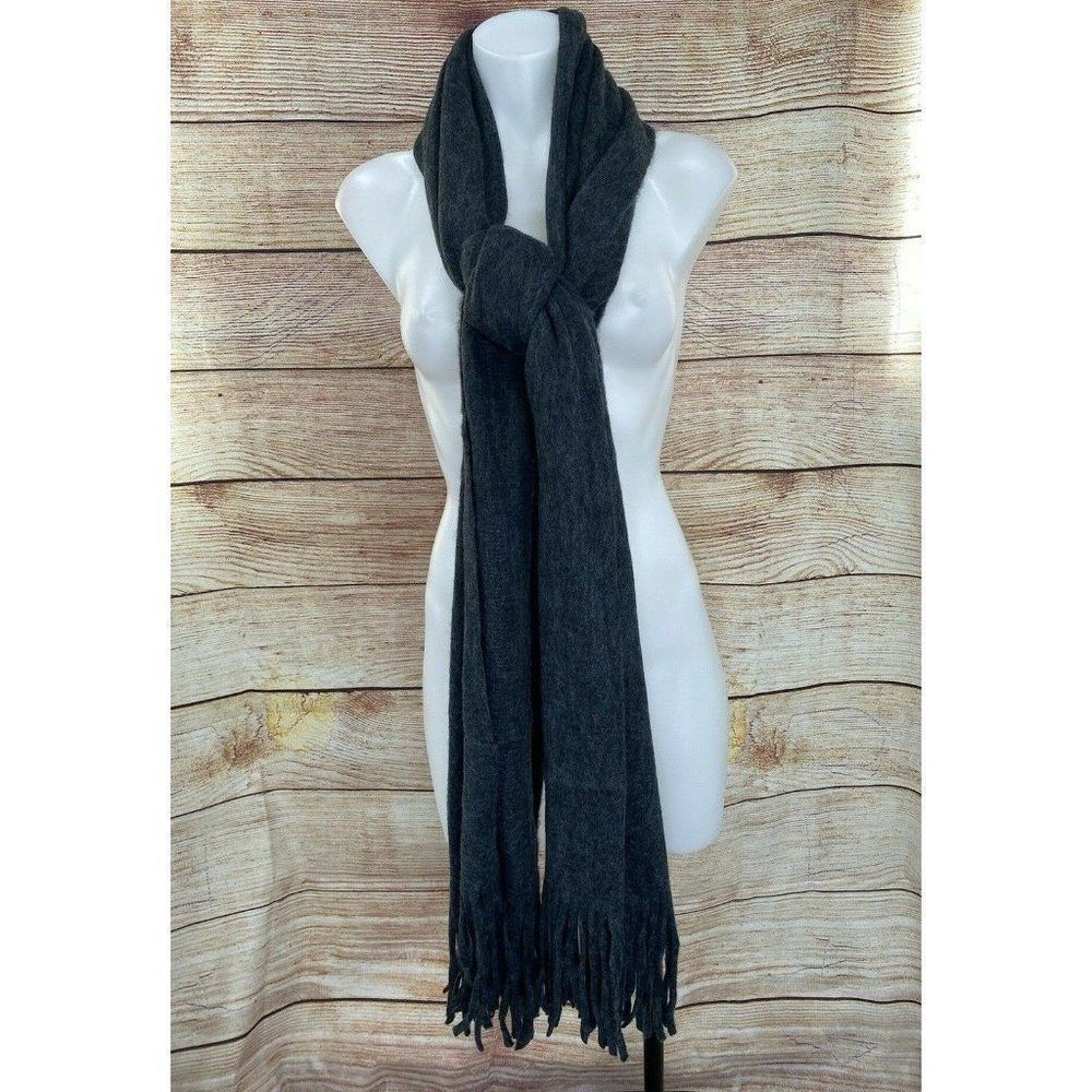 Steve Madden Womens One Size Mid Weight Cozy Plaid Muffler Scarf Grey $42 986